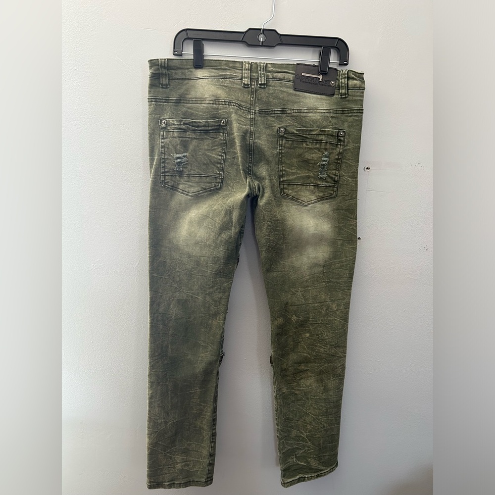 Jeans - Picture 2 of 4